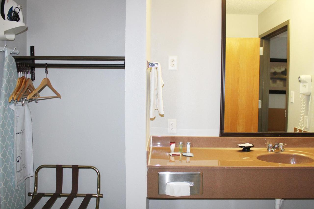 Greenlight Inn & Suites St James Saint James Εξωτερικό φωτογραφία