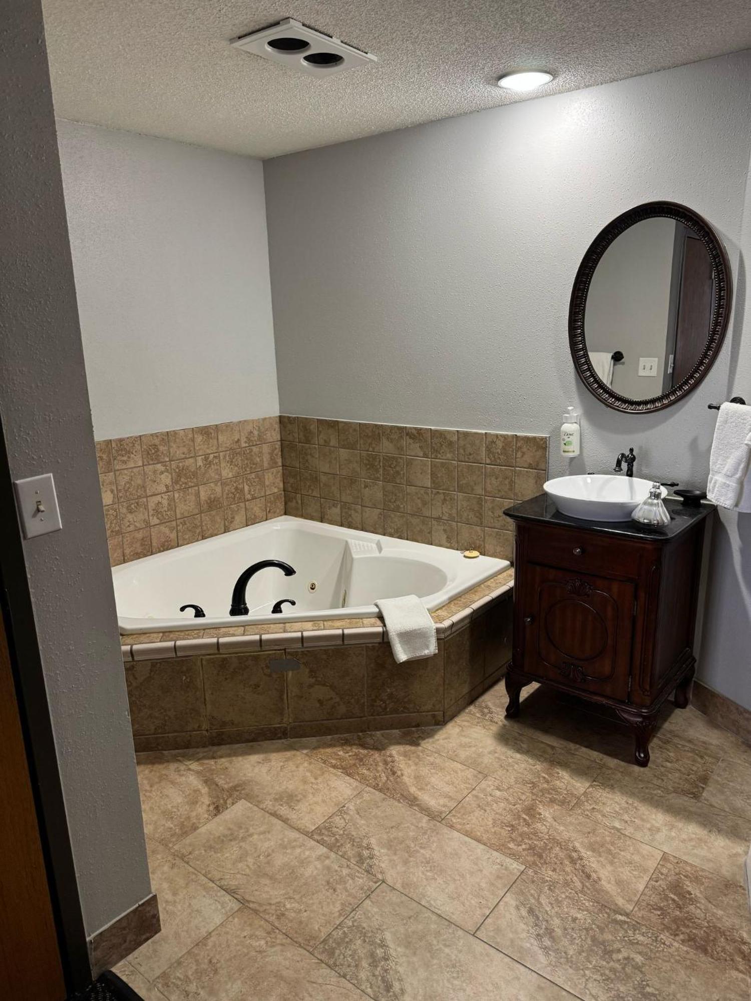 Greenlight Inn & Suites St James Saint James Εξωτερικό φωτογραφία